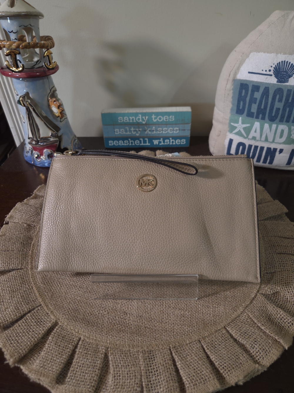 EUC Michael Kors Taupe Pebbled Leather Wristlet